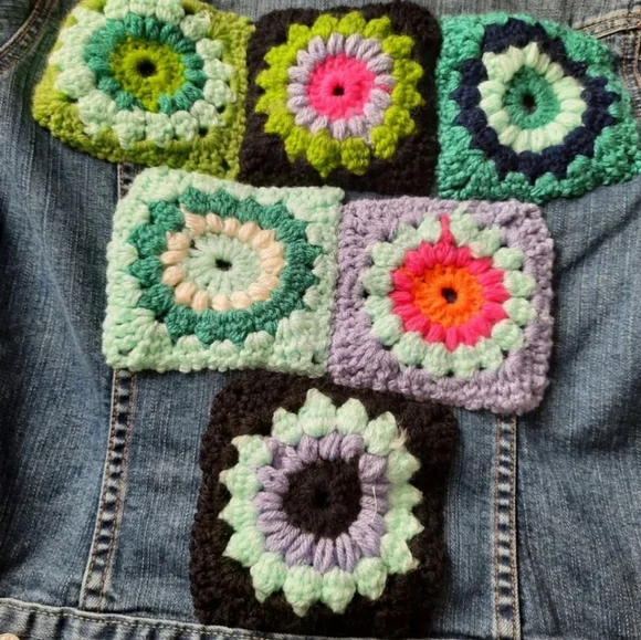 Upcycled jean jacket S handmade granny squares Gap - Picture 4 of 5